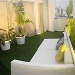 Com Jacuzzi E Piscina Privada Em