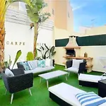 Com Jacuzzi E Piscina Privada Em *