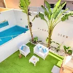 Apartment Com Jacuzzi E Piscina Privada Em *