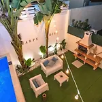 Com Jacuzzi E Piscina Privada Em * Quarteira