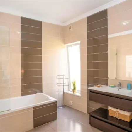 Daire Com Jacuzzi E Piscina Privada Em