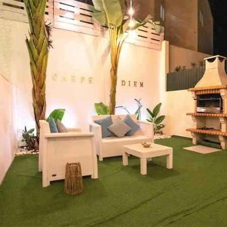 Com Jacuzzi E Piscina Privada Em *