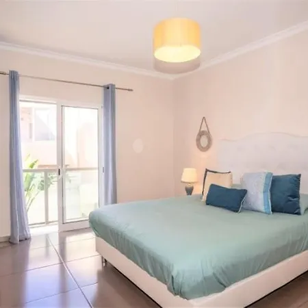 Com Jacuzzi E Piscina Privada Em * Quarteira