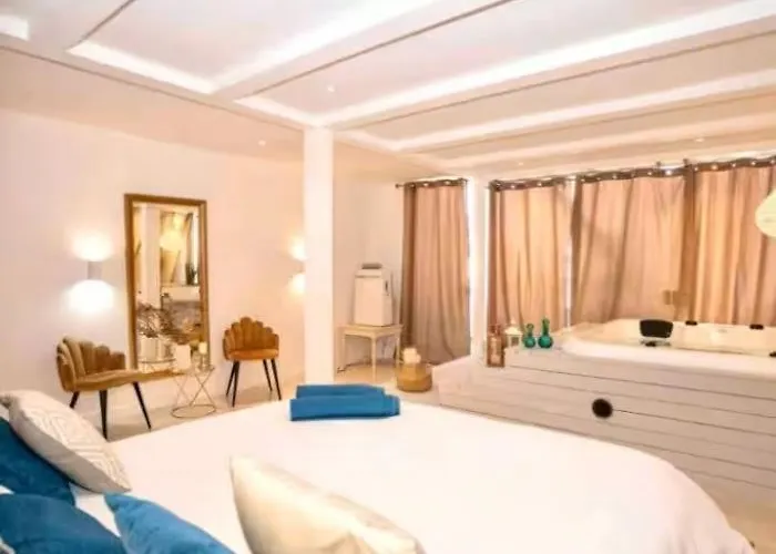 Appartement Com Jacuzzi E Piscina Privada Em Quarteira