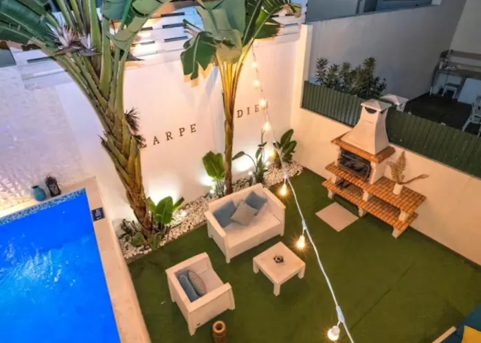 Com Jacuzzi E Piscina Privada Em * Quarteira