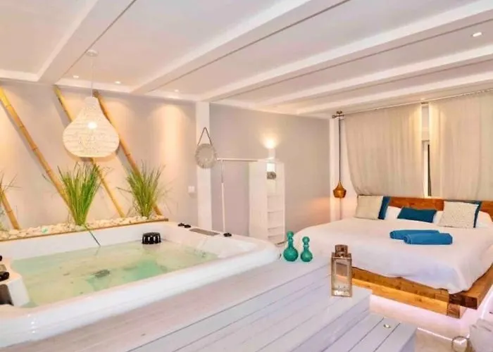 Appartement Com Jacuzzi E Piscina Privada Em Quarteira