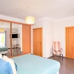 דירה Com Jacuzzi E Piscina Privada Em קווארטיירה