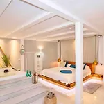 דירה Com Jacuzzi E Piscina Privada Em קווארטיירה