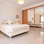 Com Jacuzzi E Piscina Privada Em דירה *